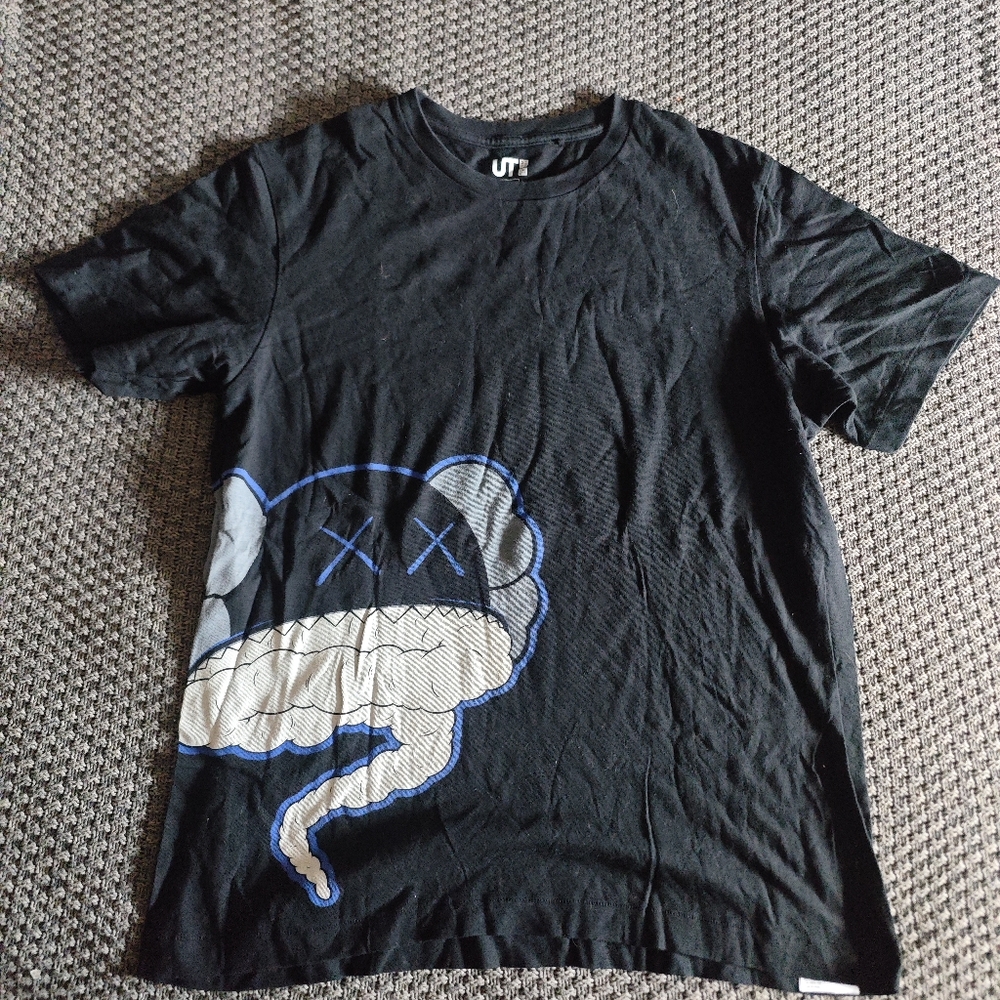 Kaws x Uniqlo T-shirt